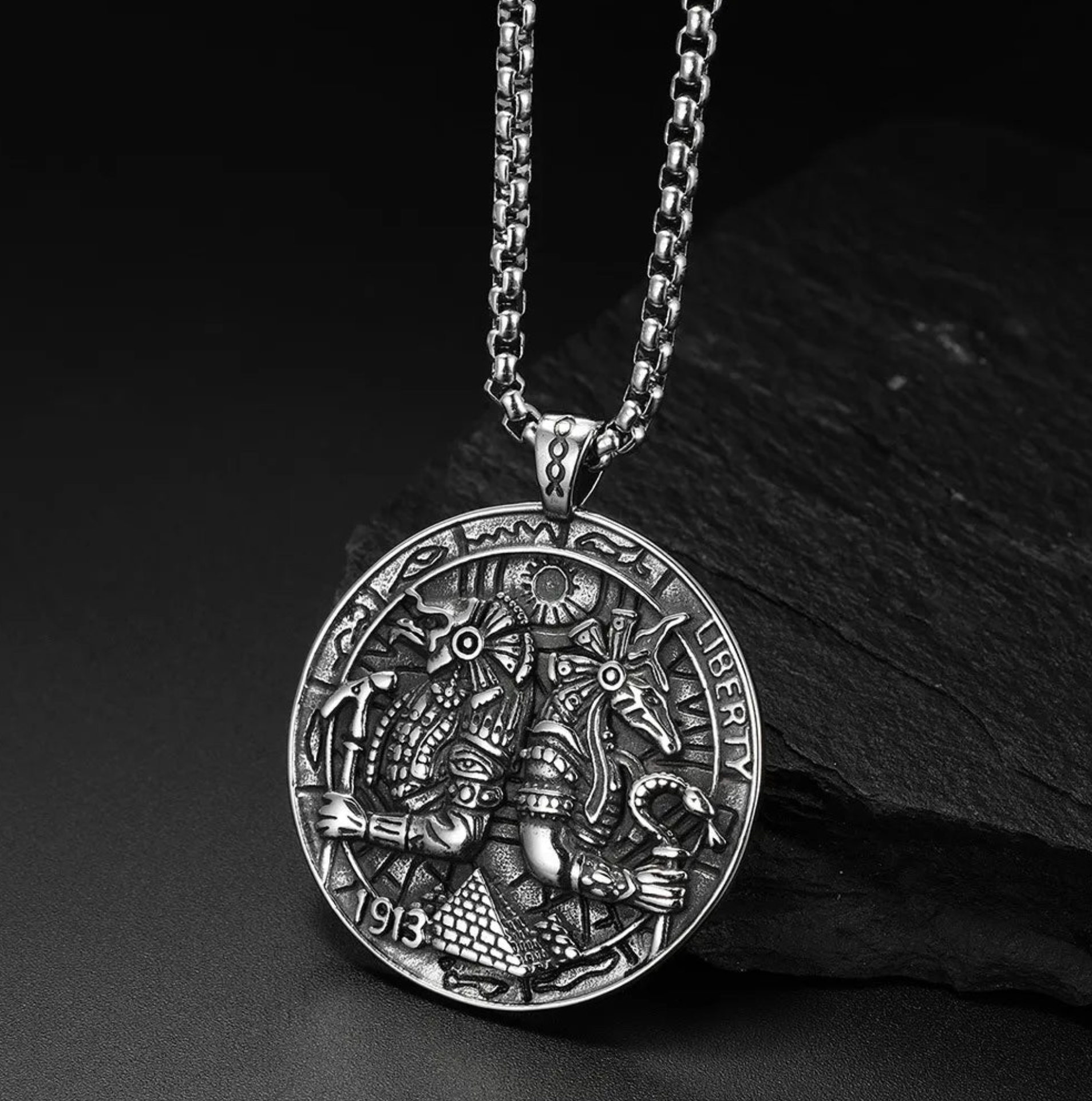 Cadena Ra y Anubis