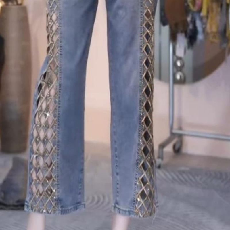 Jeans con Bordado hueco