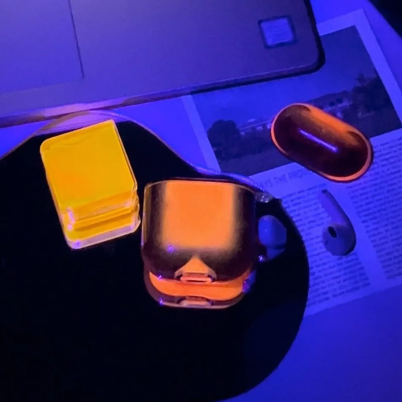 Estuche Protector Luminiscente para AirPods